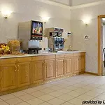 Super 8 by Wyndham Aberdeen East 