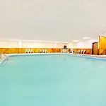 Super 8 by Wyndham Aberdeen East 