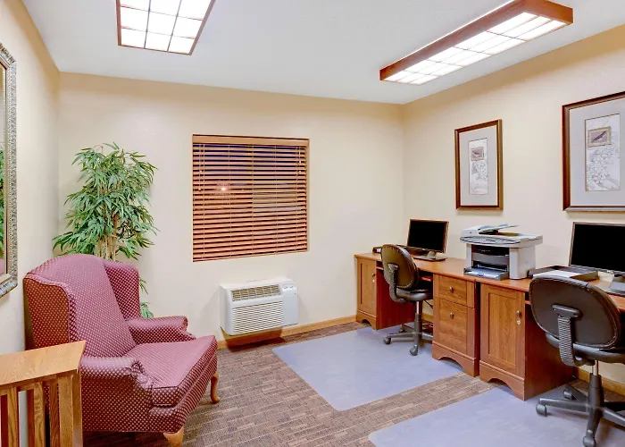Super 8 By Wyndham Aberdeen East